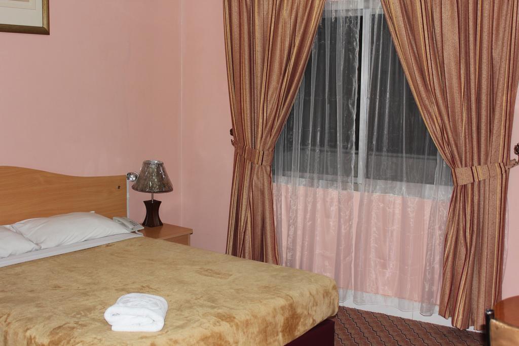 Zaineast Hotel Dubai Esterno foto