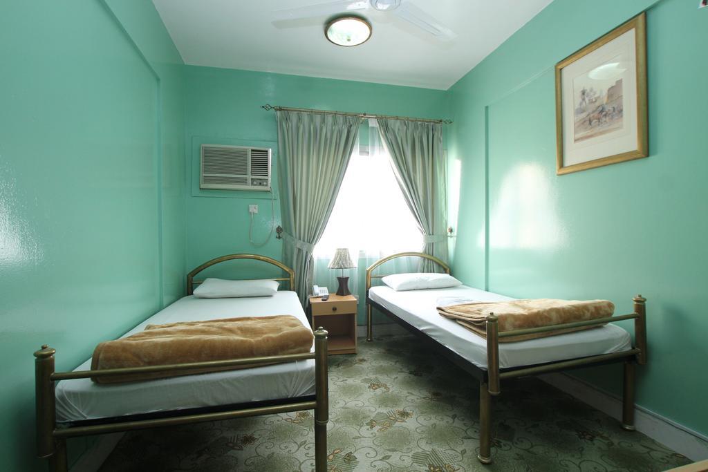Zaineast Hotel Dubai Esterno foto