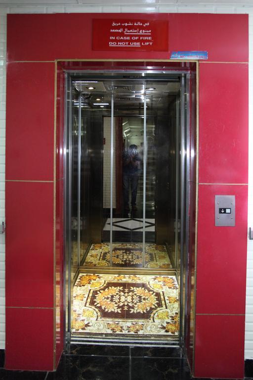 Zaineast Hotel Dubai Esterno foto